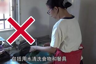 阿图尔女友穿佛罗伦萨球衣现场观战，这颜值你给几分？